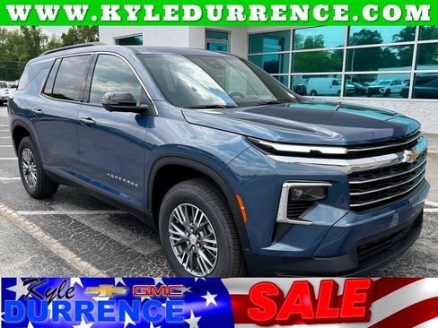 New 2026 Chevrolet Traverse LT w/ Driver Confidence Package FWD image 1