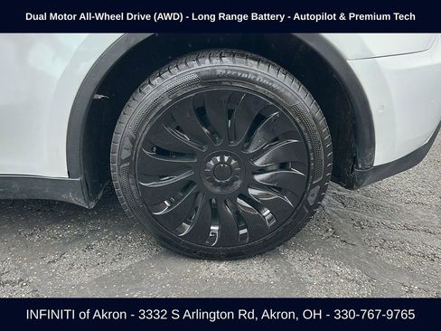 Used 2022 Tesla Model Y Long Range image 19