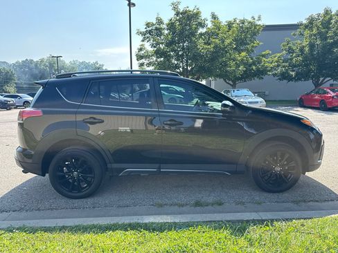 Used 2018 Toyota RAV4 Adventure AWD/4WD image 4