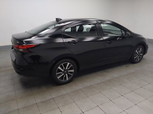 Used 2021 Nissan Versa SV FWD image 10