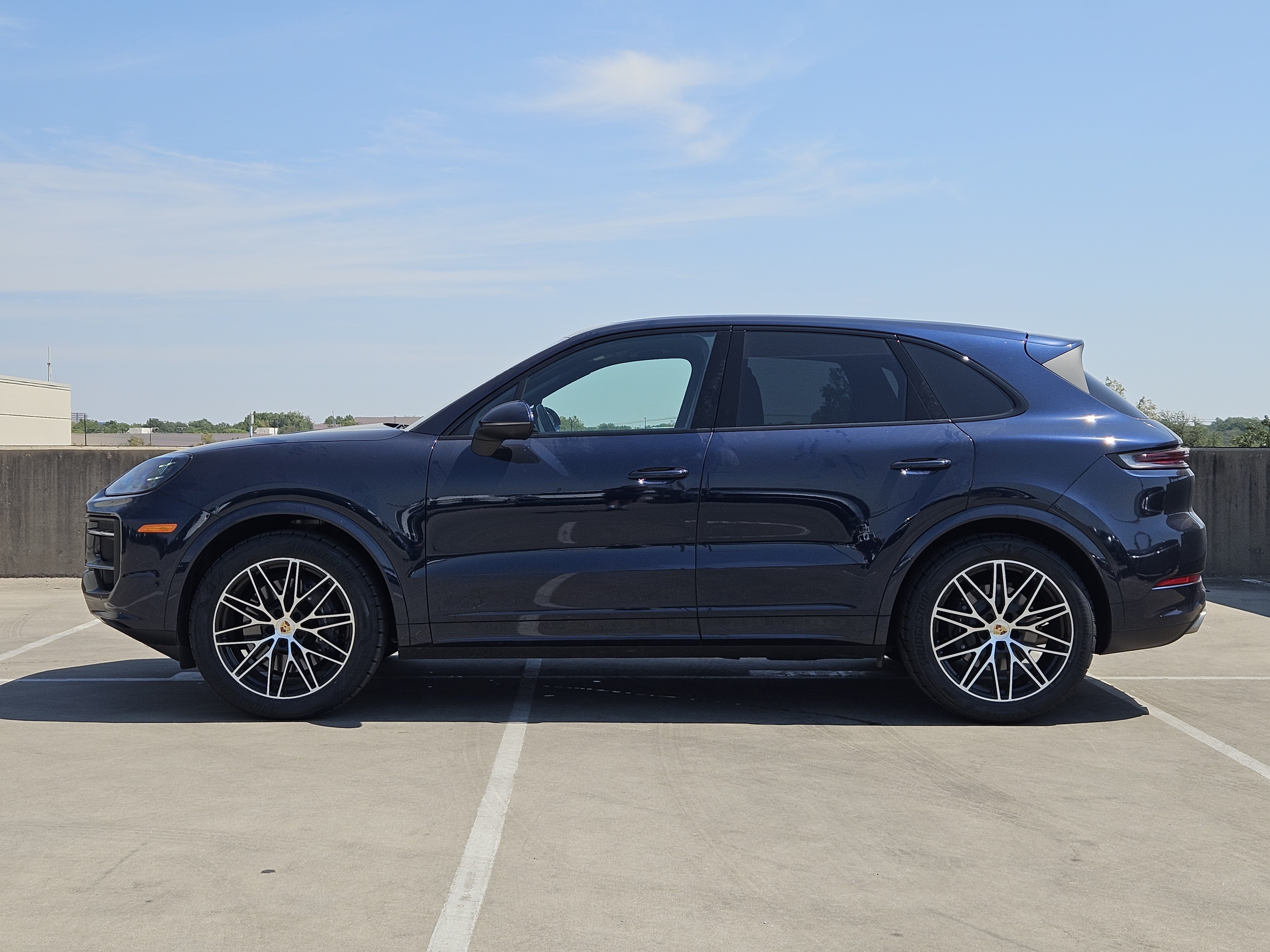 Certified 2024 Porsche Cayenne AWD/4WD image 2