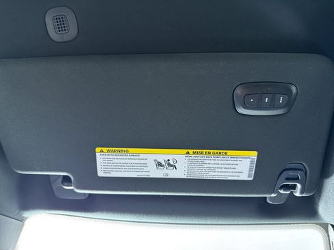 Used 2022 RAM 1500 Laramie AWD/4WD image 30