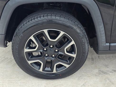 Used 2019 Jeep Compass Trailhawk image 7