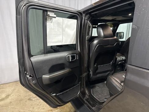 Used 2025 Jeep Gladiator High Tide image 23