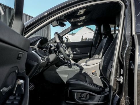 New 2024 Jaguar E-PACE R-Dynamic SE image 9