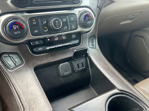 Used 2018 Chevrolet Tahoe LT image 17