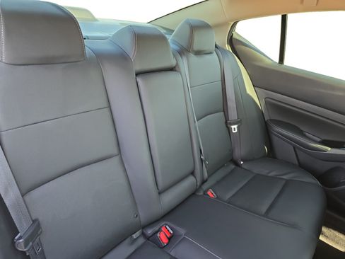 Used 2023 Nissan Altima 2.5 SL FWD image 18