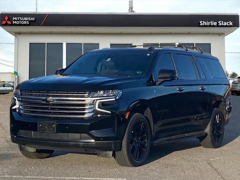 Used 2022 Chevrolet Suburban High Country image 1