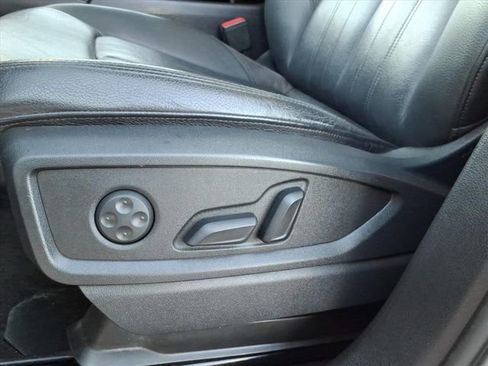 Used 2019 Audi Q5 2.0T Premium Plus w/ Premium Plus Package image 16