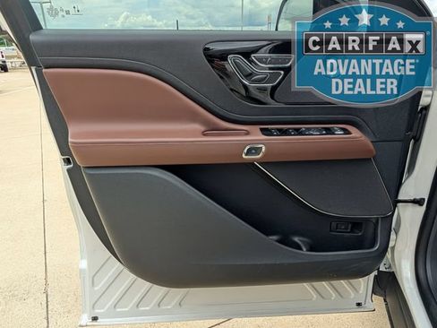 Used 2025 Lincoln Aviator Reserve AWD/4WD image 17