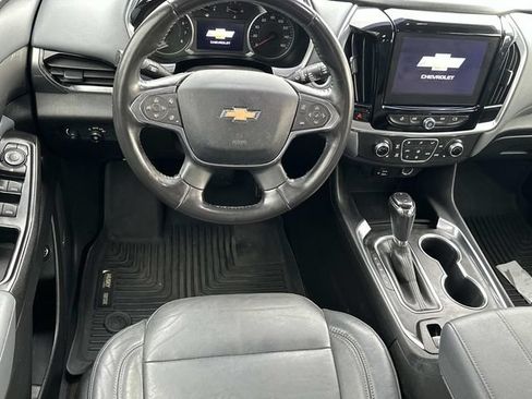 Used 2020 Chevrolet Traverse LT w/ LT Premium Package FWD image 13