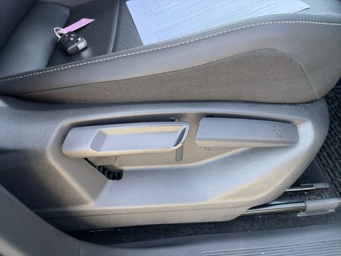 Used 2020 Volkswagen Tiguan SE w/ 3rd Row Seat Package image 33