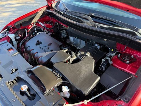 Used 2018 Mitsubishi Outlander ES image 27