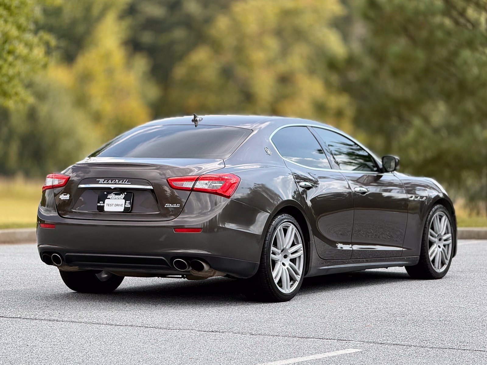 Used 2016 Maserati Ghibli RWD image 11