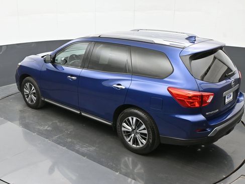 Used 2020 Nissan Pathfinder SV AWD/4WD image 32