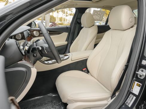 Used 2023 Mercedes-Benz E 350 Sedan image 7