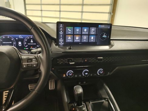 Used 2024 Honda Accord Sport image 7