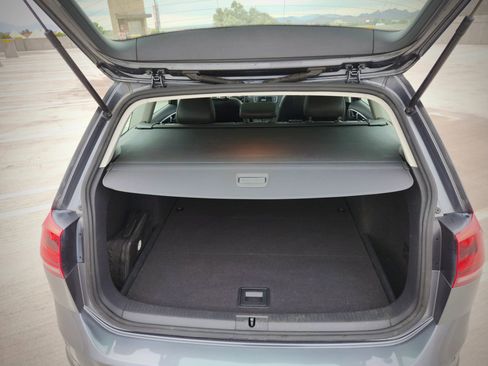 Used 2017 Volkswagen Golf Alltrack SE image 25