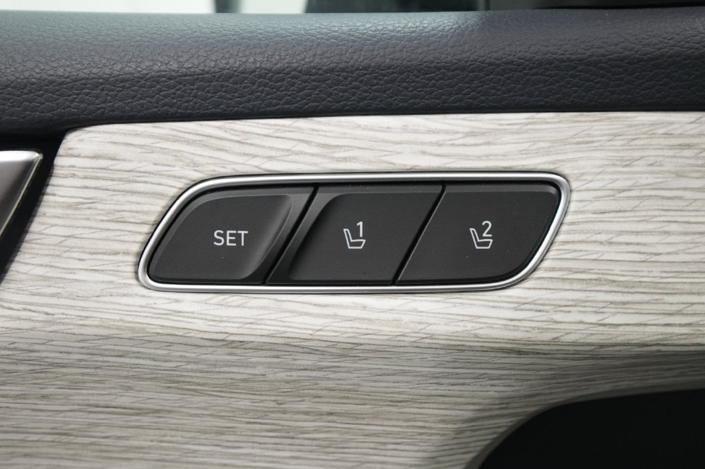 Used 2025 Hyundai Palisade Calligraphy AWD/4WD image 18