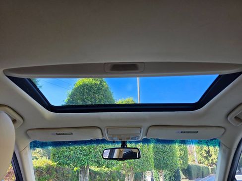 Used 2011 Honda Crosstour EX-L image 25