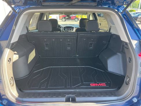 Used 2023 GMC Terrain SLE w/ LPO, Floor Liner Package FWD image 23