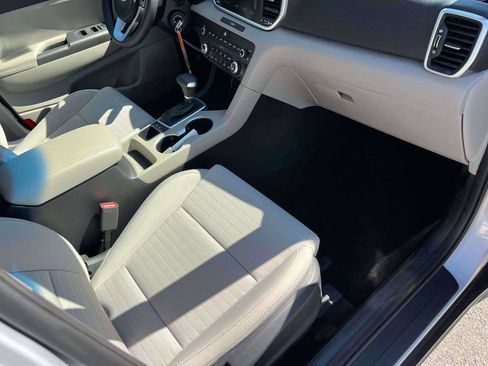 Used 2020 Kia Sportage LX w/ LX Popular Package FWD image 11