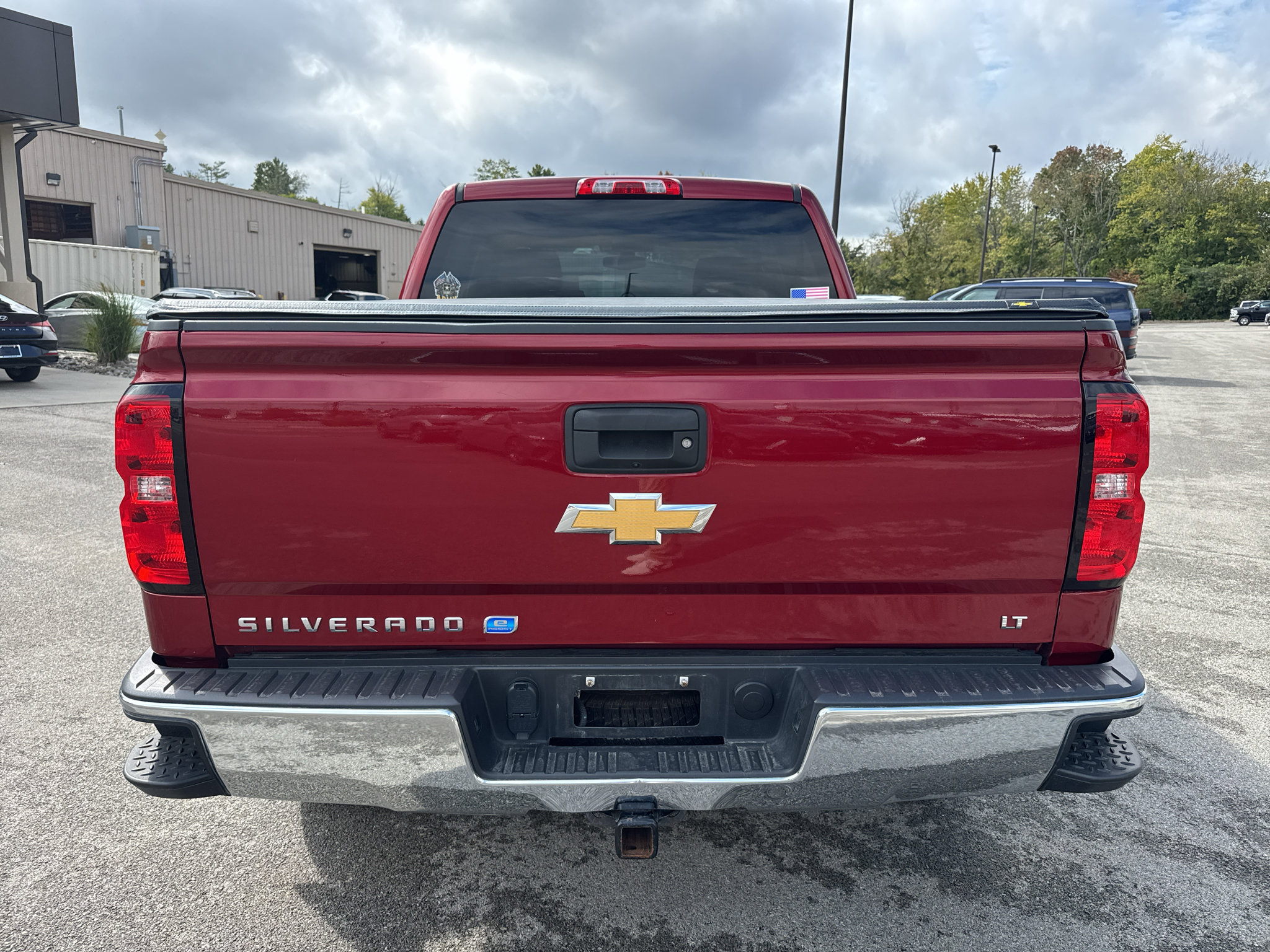 Used 2018 Chevrolet Silverado 1500 LT w/ LT Eassist Package AWD/4WD image 6