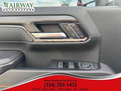 Used 2024 GMC Sierra 2500 AT4 w/ Technology Package AWD/4WD image 14