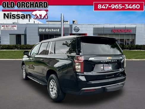 Used 2022 Chevrolet Suburban LT AWD/4WD image 7