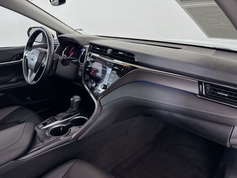 Used 2020 Toyota Camry XSE image 27