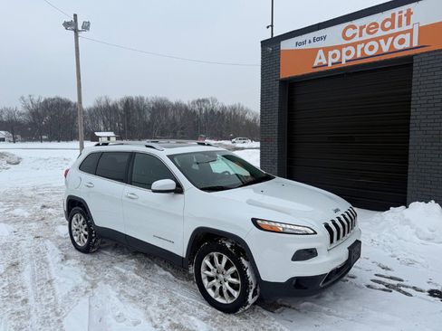 Used 2015 Jeep Cherokee Limited image 2
