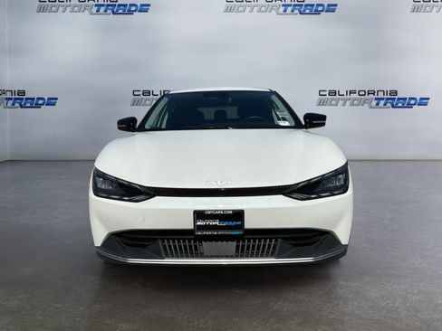 Used 2024 Kia EV6 Light RWD image 2