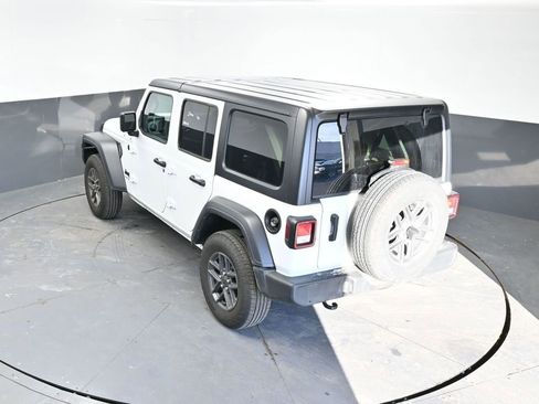 Used 2025 Jeep Wrangler Sport S image 21
