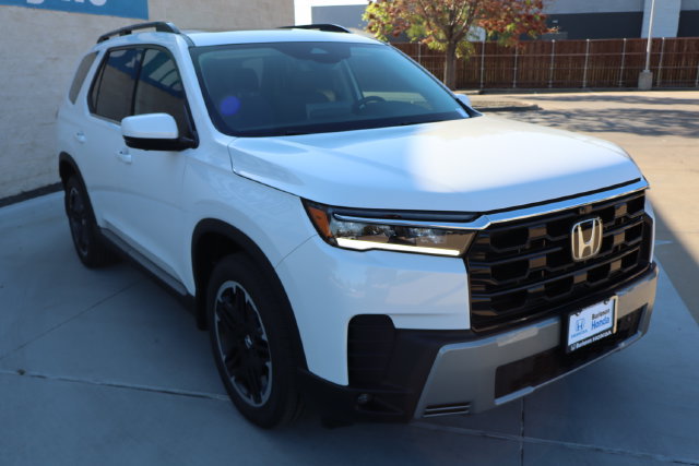 New 2026 Honda Pilot Touring image 4