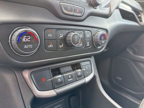 Used 2024 GMC Terrain AT4 w/ Infotainment Package II image 17