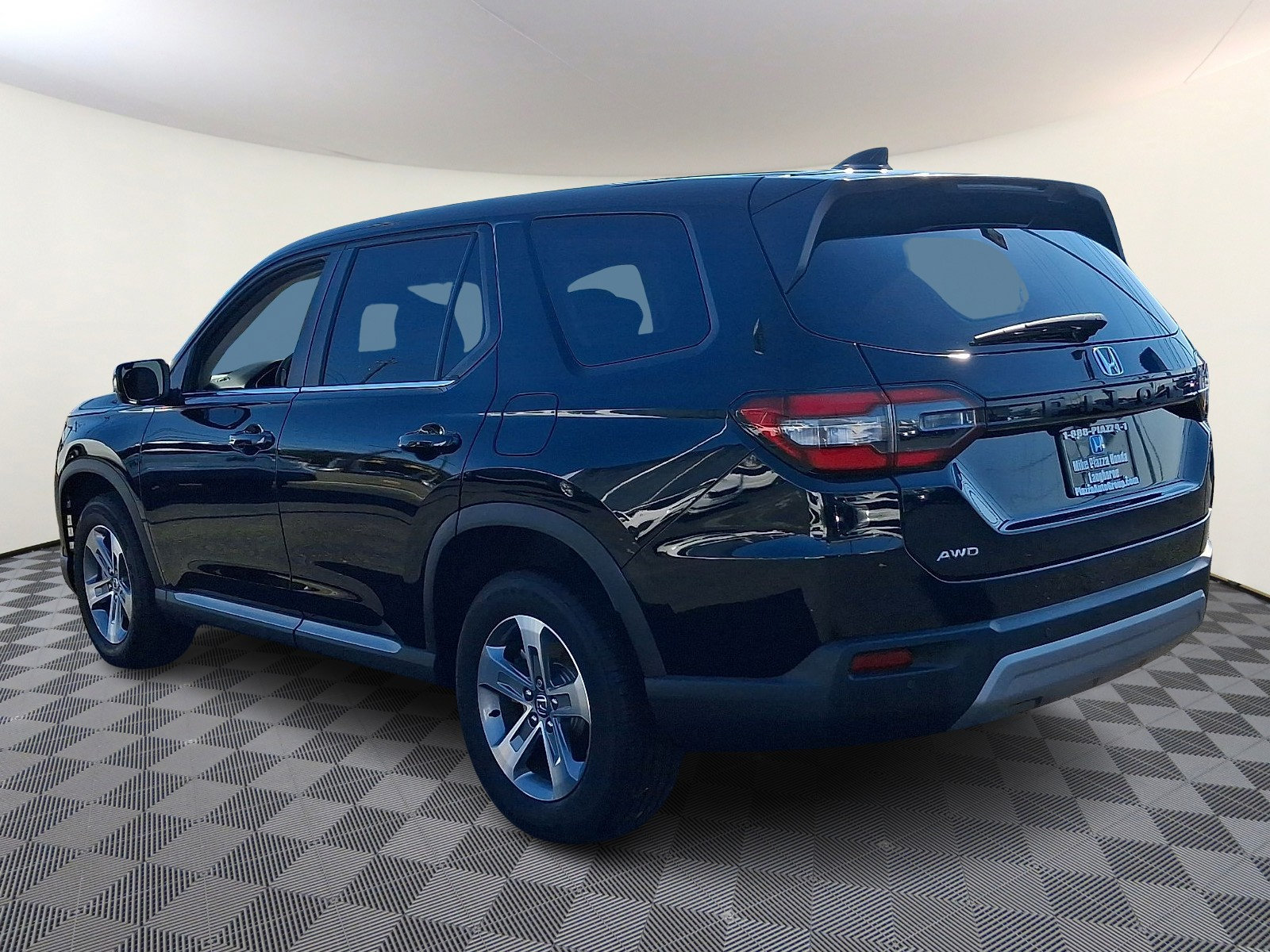 Used 2025 Honda Pilot EX-L image 5