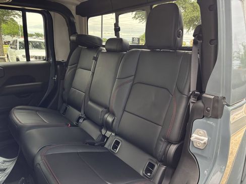 Used 2026 Jeep Gladiator Rubicon w/ Steel Power Dome Hood Package AWD/4WD image 25