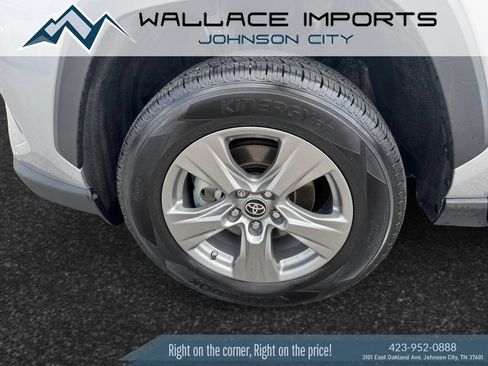 Used 2024 Toyota RAV4 LE AWD/4WD image 9