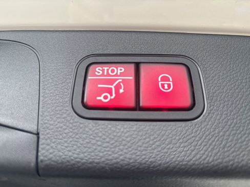 Used 2022 Mercedes-Benz GLC 43 AMG 4MATIC image 20