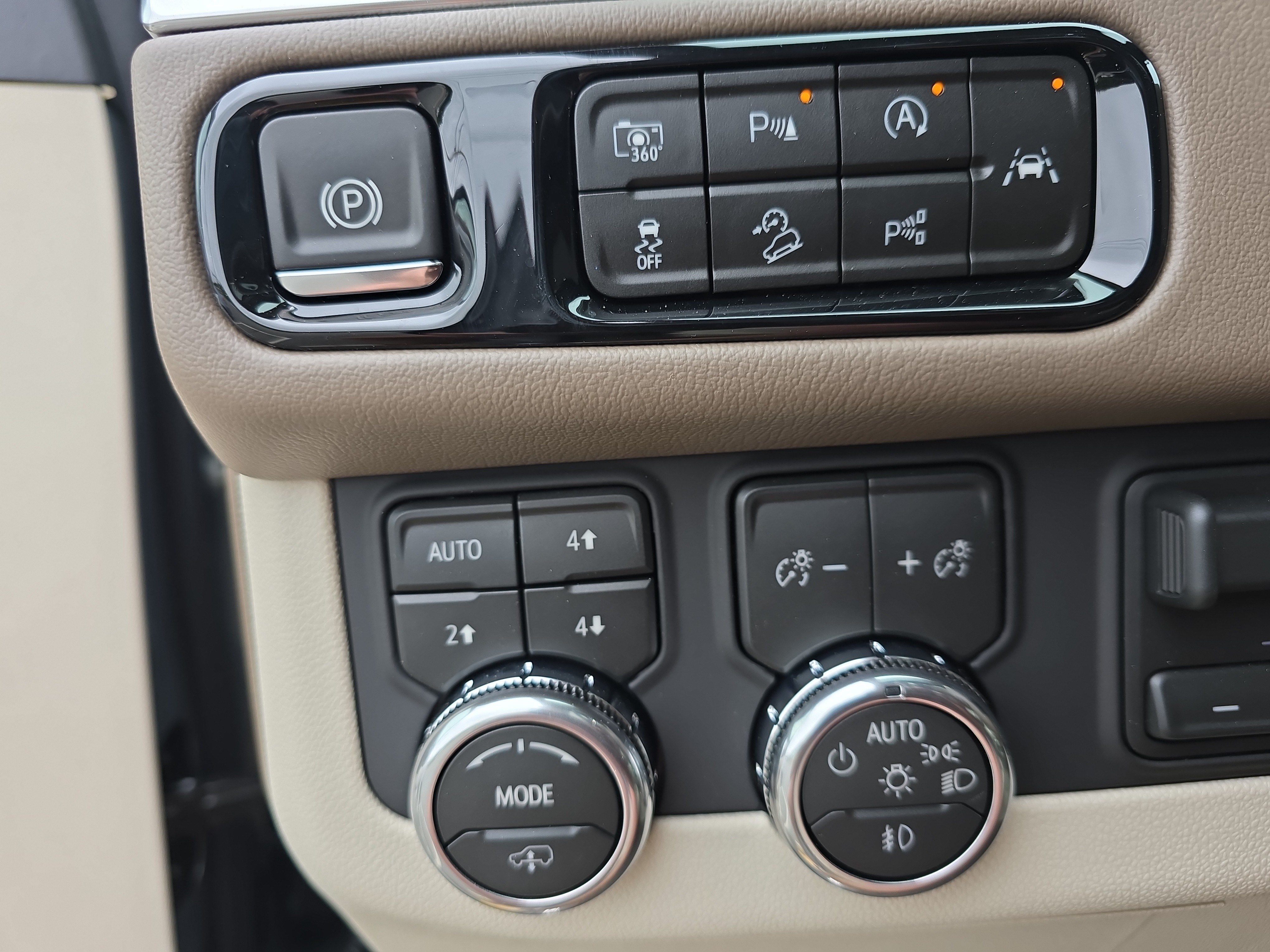 New 2026 GMC Yukon Denali w/ Denali Reserve Package AWD/4WD image 28