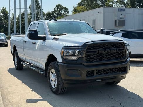 Used 2024 RAM 2500 Tradesman w/ Snow Chief Group AWD/4WD image 4