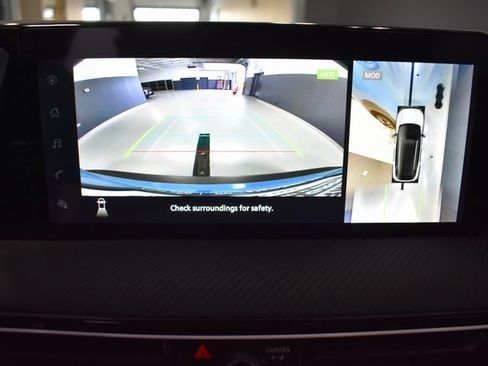 Certified 2025 Nissan Kicks SR image 22