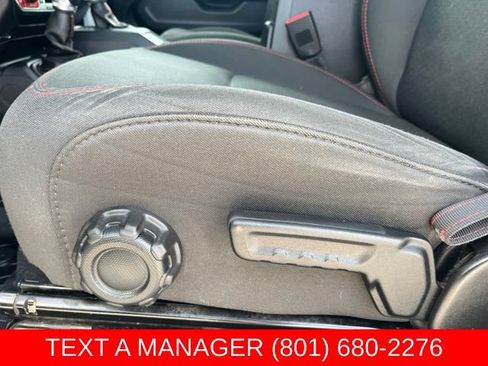 Used 2019 Jeep Wrangler Unlimited Rubicon AWD/4WD image 12
