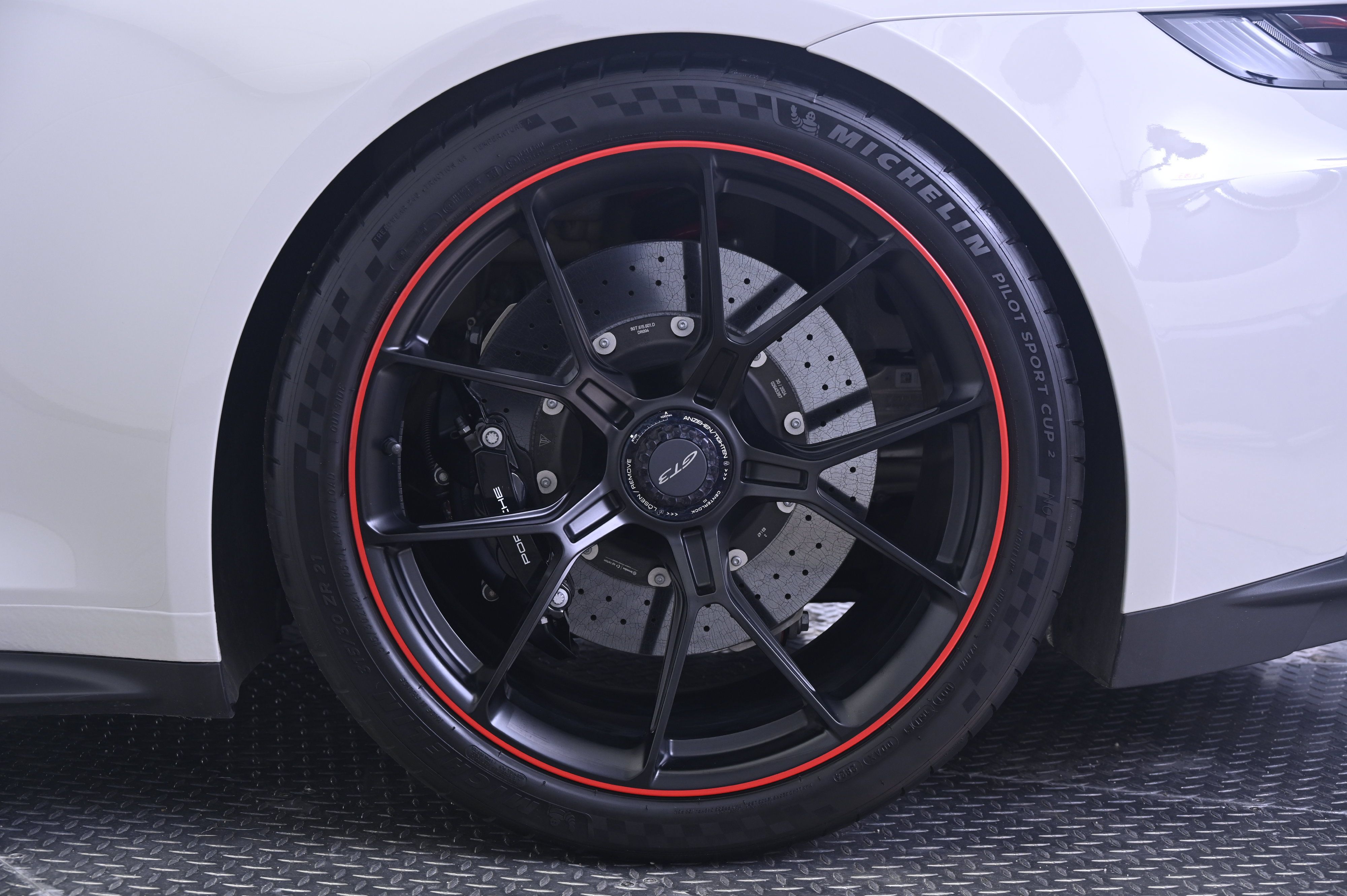 Used 2024 Porsche 911 GT3 RWD image 12