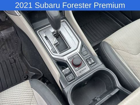 Used 2021 Subaru Forester Premium AWD/4WD image 27