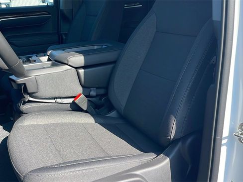 New 2026 GMC Sierra 1500 SLE image 10