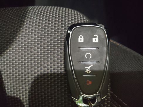 Used 2021 Chevrolet Traverse LT AWD/4WD image 32