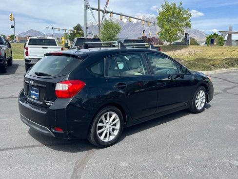 Used 2012 Subaru Impreza 2.0i Premium w/ All-Weather Pkg AWD/4WD image 8