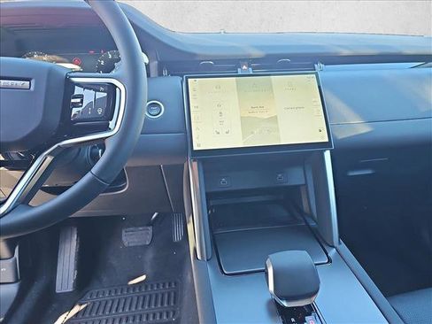 Used 2025 Land Rover Discovery Sport S image 22