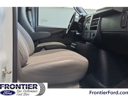 Used 2024 Chevrolet Express 3500 LT w/ LT Preferred Equipment Group RWD image 5